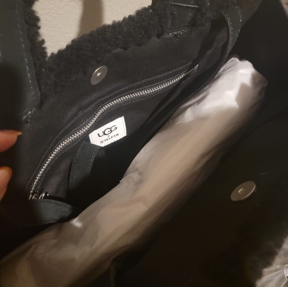 UGG x Telfar Medium Shopper Tote, Black - Picture 11 of 15